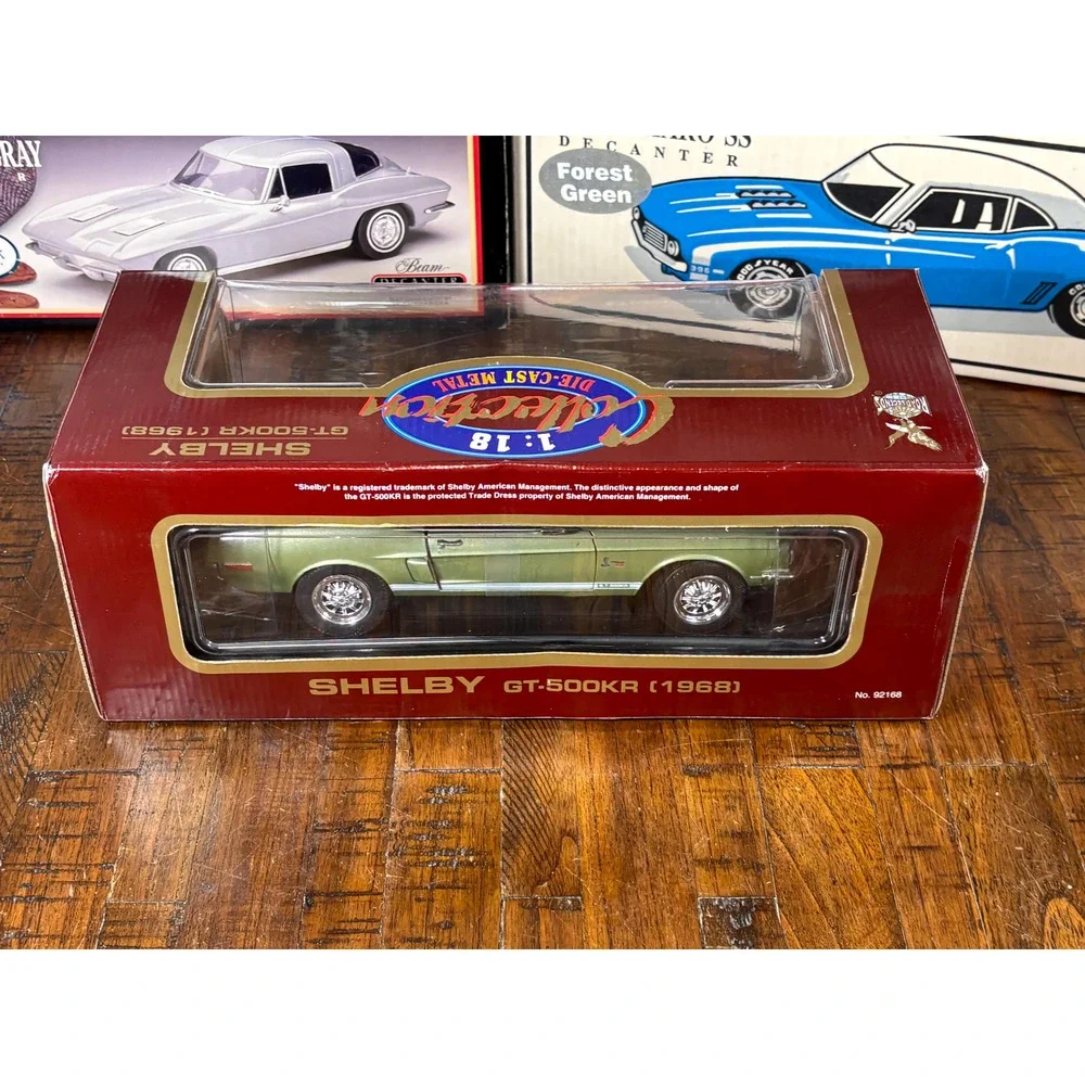 Road Signature Classic 1968 Green Shelby GT-500KR Diecast Car 1:18 Scale New